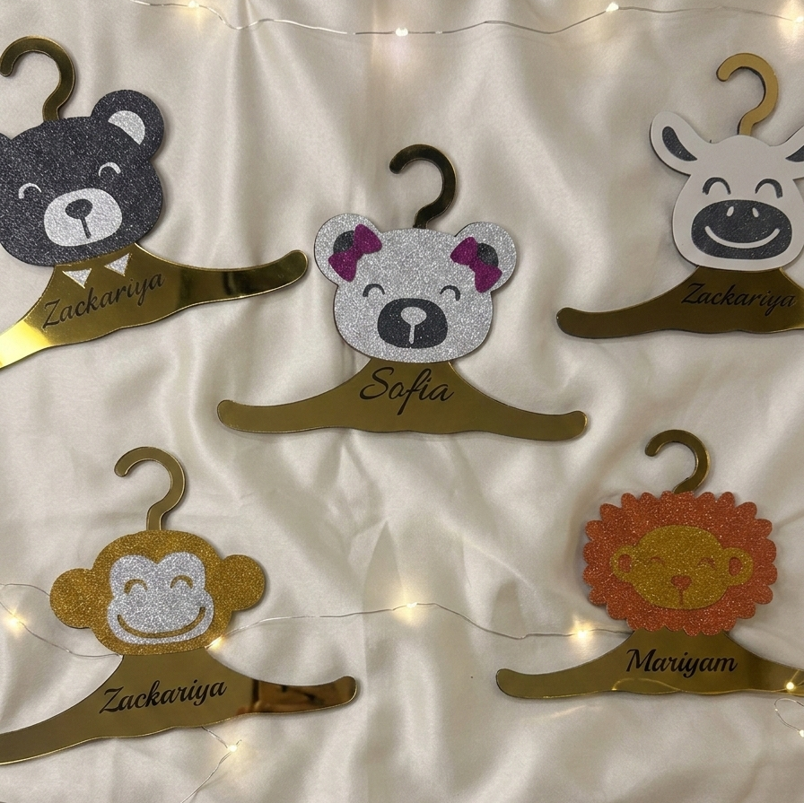 Lot de 5 Cintres Bébé Personnalisés – Collection "Petite Jungle Étincelante"